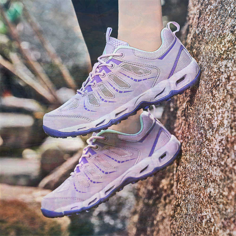 Sumer Round Tip Silver Sneaker - Home Office News 评论和价格